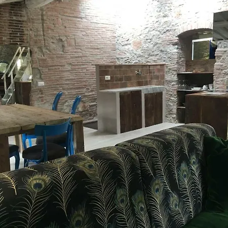 Гостьовий будинок Inside The Лукка